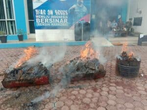 BNNK MANDAILING NATAL MUSNAHKAN BARANG BUKTI NARKOTIKA